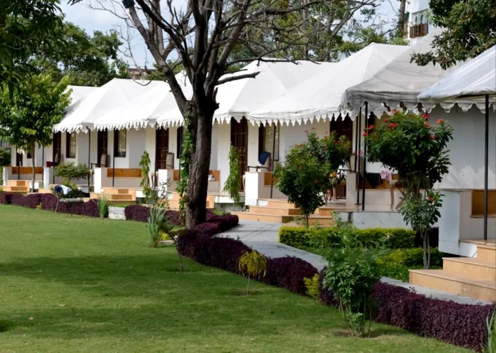 resort-tents